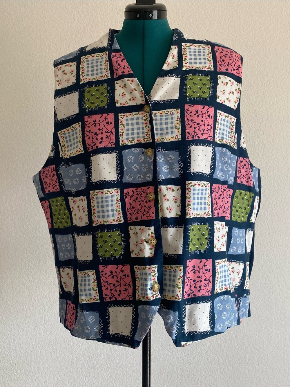 Vintage Street Styles quilt themed pattern button down vest